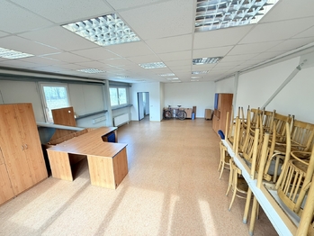 Pronájem výrobních prostor 610 m², Vsetín