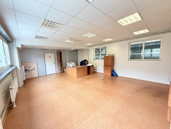 Pronájem výrobních prostor 610 m², Vsetín
