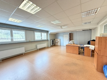 Pronájem výrobních prostor 610 m², Vsetín