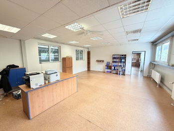 Pronájem výrobních prostor 610 m², Vsetín