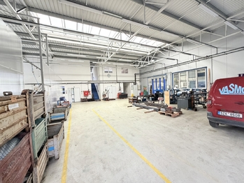 Pronájem výrobních prostor 610 m², Vsetín