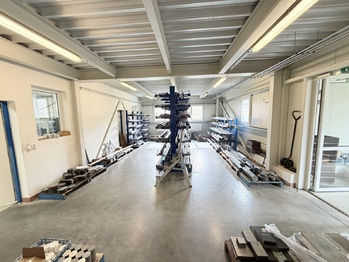 Pronájem výrobních prostor 610 m², Vsetín