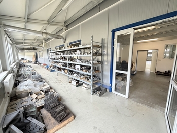 Pronájem výrobních prostor 610 m², Vsetín