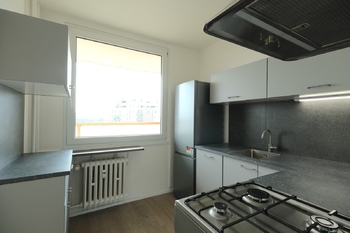 kuchyň - Pronájem bytu 4+1 v osobním vlastnictví 80 m², Praha 4 - Krč