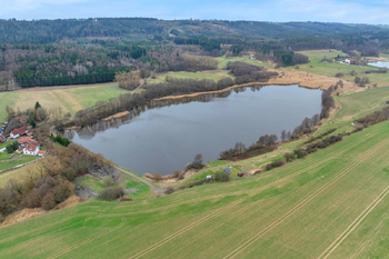 Prodej pozemku 600 m², Ostružno