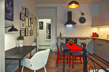 Prodej bytu 1+kk v osobním vlastnictví 31 m², Praha 5 - Smíchov