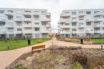 společné atrium - Pronájem bytu 4+kk v osobním vlastnictví 92 m², Kladno