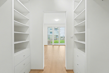 šatna - Pronájem bytu 4+kk v osobním vlastnictví 92 m², Kladno