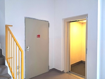 Pronájem bytu 2+kk v osobním vlastnictví 55 m², Praha 5 - Hlubočepy