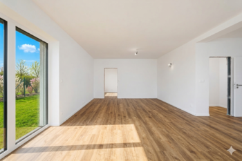 Obývák + kk - Prodej domu 118 m², Planá nad Lužnicí