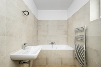 Koupelna + WC - Prodej domu 118 m², Planá nad Lužnicí