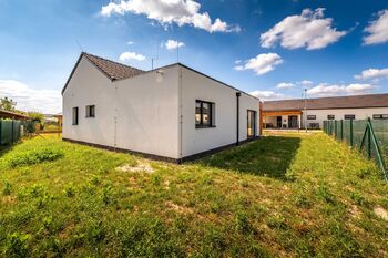 Ze zahrady - Prodej domu 118 m², Planá nad Lužnicí