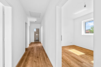 Chodba + ložnice - Prodej domu 118 m², Planá nad Lužnicí