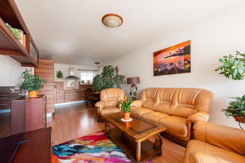 Výjimečný byt 3+kk s terasou, Popůvky, ul. Horní - Prodej bytu 3+kk v osobním vlastnictví 80 m², Popůvky