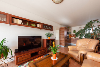 Výjimečný byt 3+kk s terasou, Popůvky, ul. Horní - Prodej bytu 3+kk v osobním vlastnictví 80 m², Popůvky