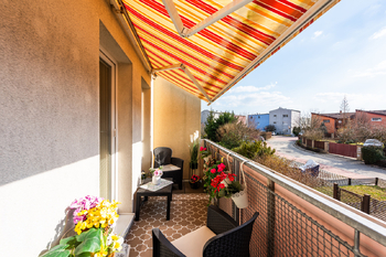 Výjimečný byt 3+kk s terasou, Popůvky, ul. Horní - Prodej bytu 3+kk v osobním vlastnictví 80 m², Popůvky