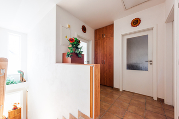 Výjimečný byt 3+kk s terasou, Popůvky, ul. Horní - Prodej bytu 3+kk v osobním vlastnictví 80 m², Popůvky