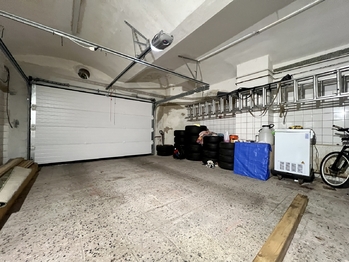 Prodej domu 378 m², Údlice