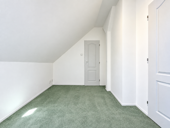 Prodej domu 407 m², Údlice