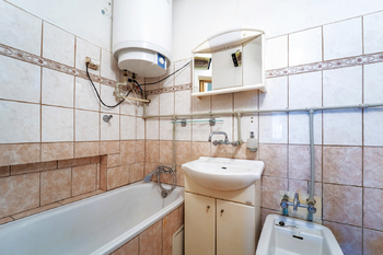 Prodej domu 95 m², Straky