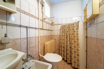 Prodej domu 95 m², Straky