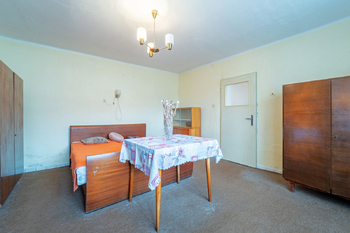 Prodej domu 95 m², Straky