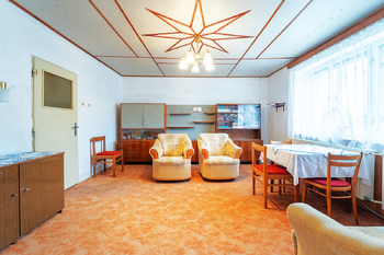 Prodej domu 95 m², Straky