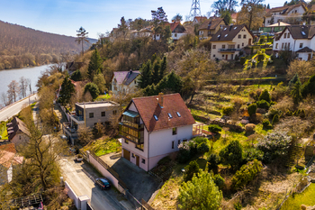 Prodej domu 300 m², Měchenice