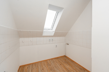 Prodej domu 300 m², Měchenice