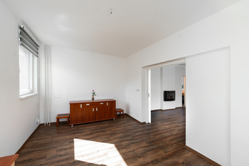 Prodej domu 300 m², Měchenice