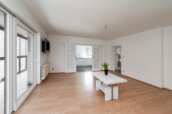 Prodej domu 300 m², Měchenice