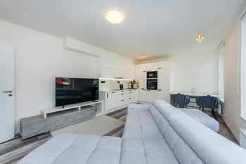 Prodej bytu 3+kk v družstevním vlastnictví 100 m², Praha 10 - Dolní Měcholupy