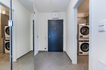 Prodej bytu 3+kk v družstevním vlastnictví 100 m², Praha 10 - Dolní Měcholupy