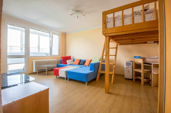 Prodej bytu 1+kk v osobním vlastnictví 36 m², Hradec Králové