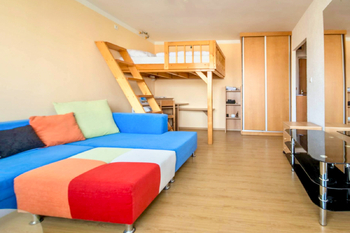 Prodej bytu 1+kk v osobním vlastnictví 36 m², Hradec Králové