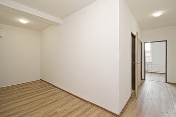 Pronájem bytu 2+1 v osobním vlastnictví 73 m², Plzeň