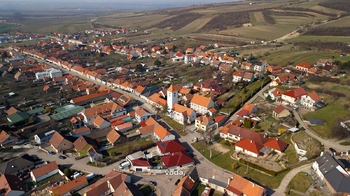 Prodej pozemku 1292 m², Perná