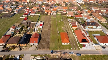 Prodej pozemku 1292 m², Perná