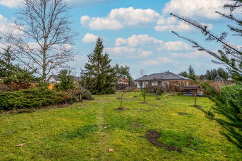 Prodej pozemku 829 m², Hradištko