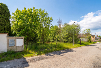 Prodej pozemku 1530 m², Malý Újezd