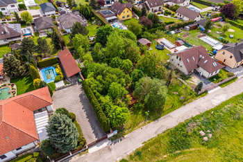 Prodej pozemku 1530 m², Malý Újezd