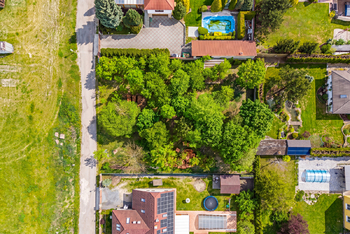 Prodej pozemku 1530 m², Malý Újezd