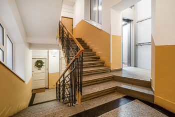 Prodej bytu 2+1 v osobním vlastnictví 48 m², Praha 8 - Libeň