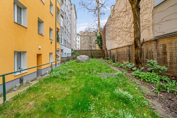 Prodej bytu 2+1 v osobním vlastnictví 48 m², Praha 8 - Libeň