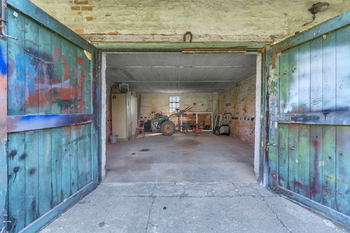 Prodej domu 864 m², Bašnice