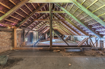 Prodej domu 864 m², Bašnice