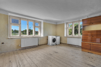 Prodej domu 864 m², Bašnice