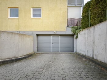 Prodej garážového stání, Praha 9 - Kbely