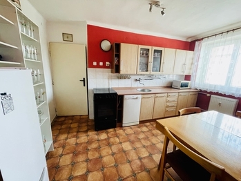 Prodej bytu 3+1 v osobním vlastnictví 80 m², Přelouč