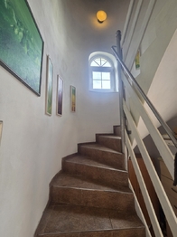 dům- schodiště - Prodej domu 180 m², České Budějovice